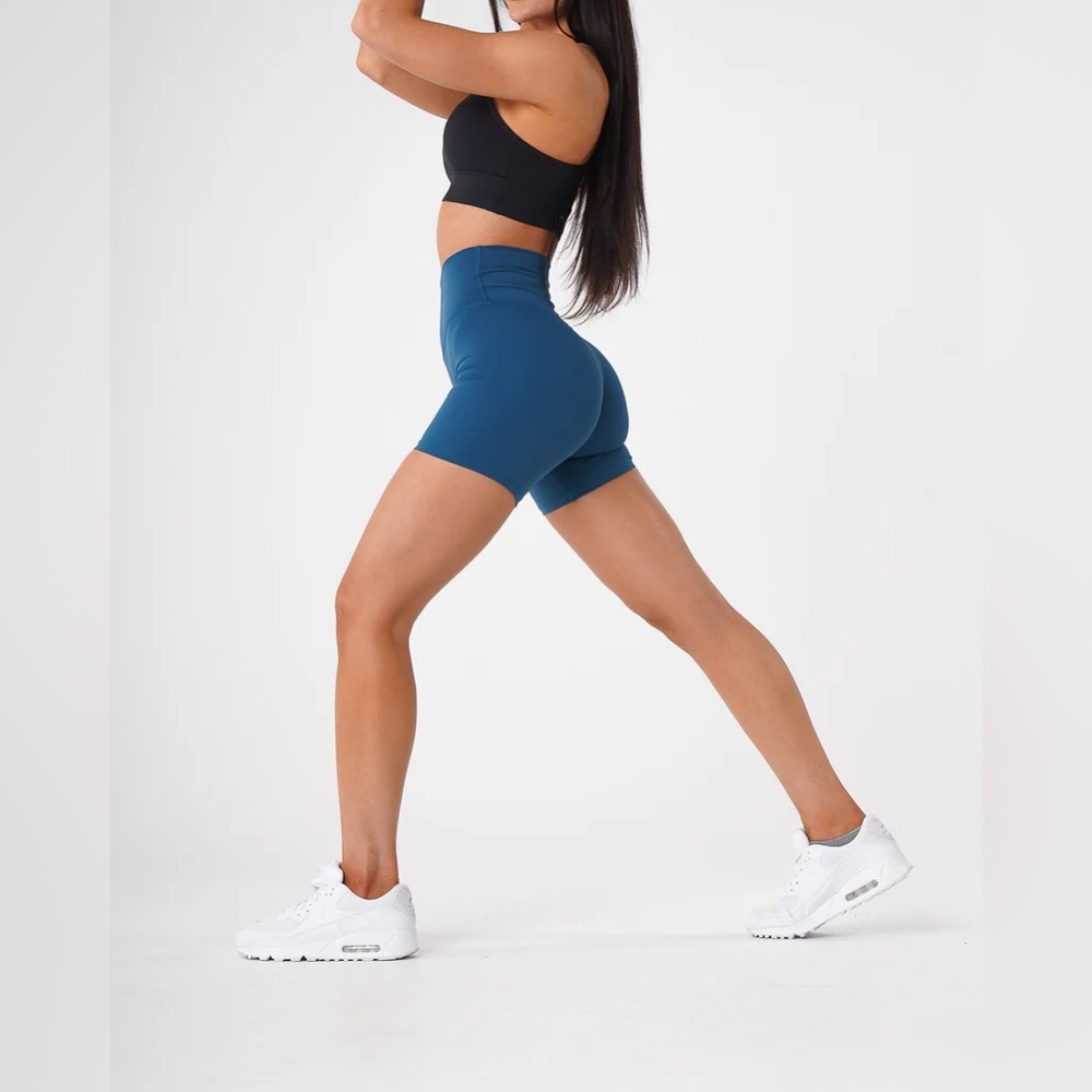NVGTN SEAMLESS SHORTS - BLUE - M